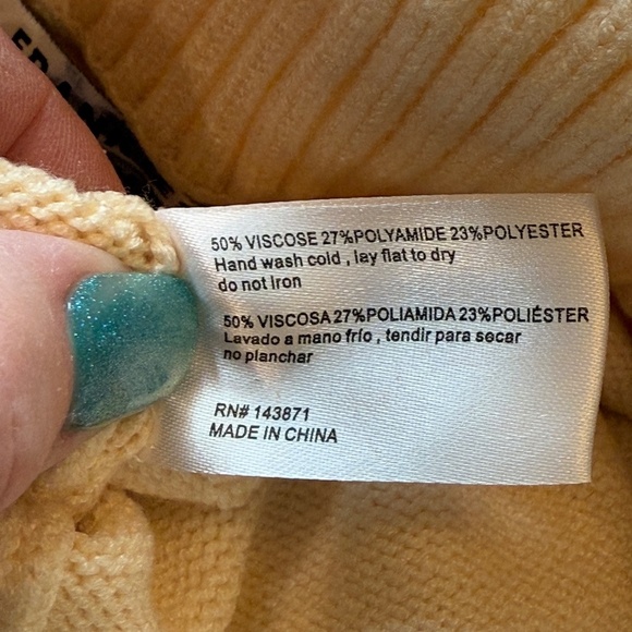 New Frankie's Bikinis Mason Cloud Knit Flare Pant 31804 - Picture 14 of 15